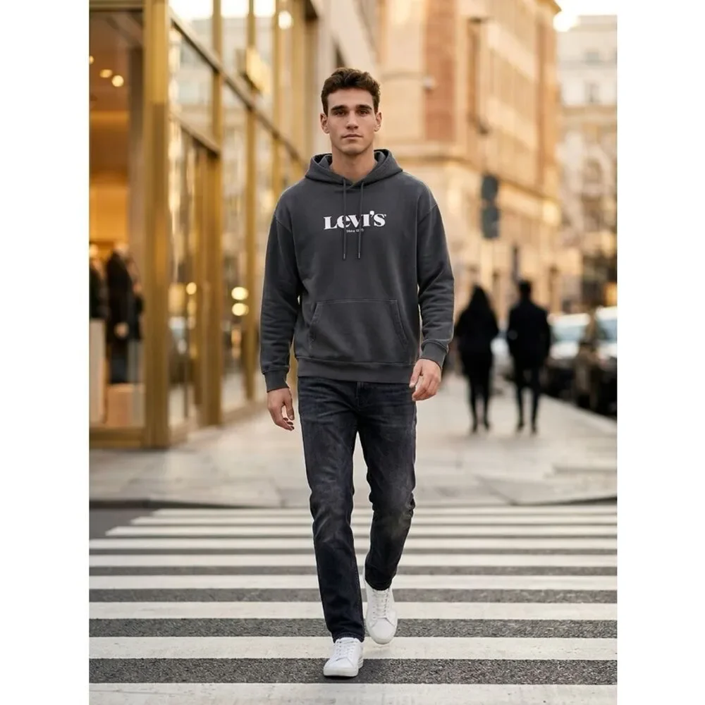 NWT Levi Men’s Black Graphic Hoodie Pullover Levi’s - Size 3XL